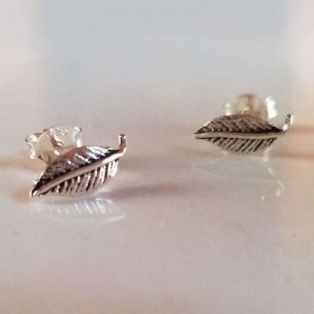 Pendientes pequeños de Hoja