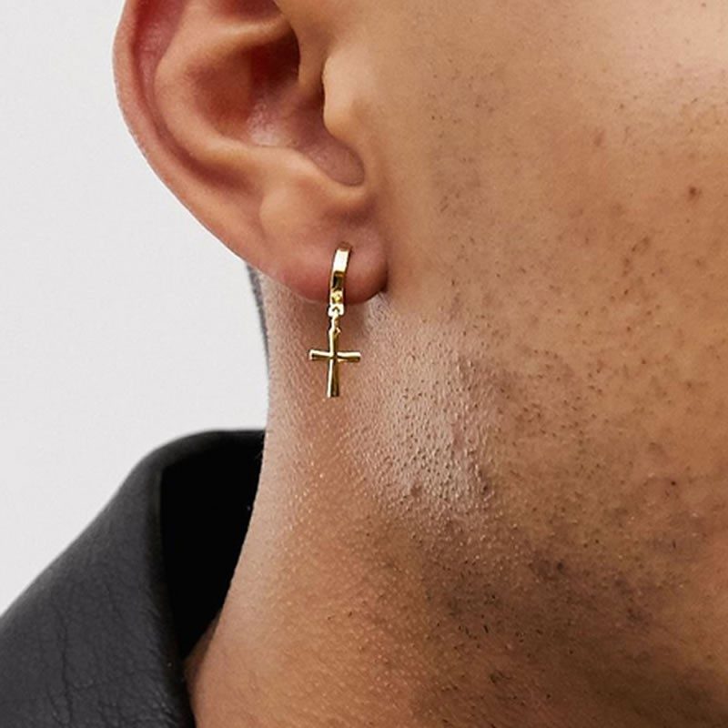 Piercing Acero Dorado con cruz