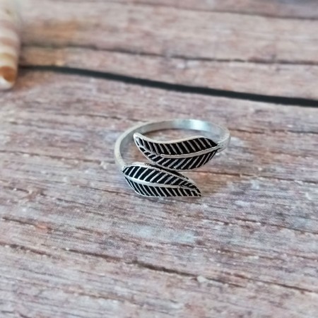 Leaf Toe Ring in 925 Sterling Silver