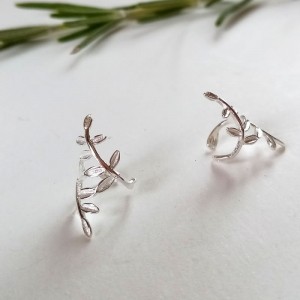 Pendientes ear cuff de plata 925 con diseño de hojitas. 2