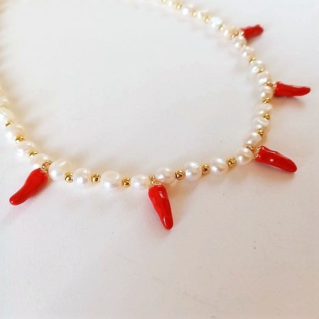 collar pimientos rojos