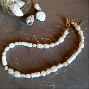 Collar Perlas de rio y heishi blanco