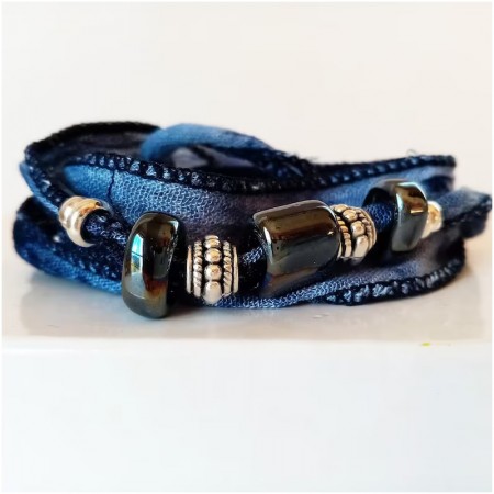 pulsera boho azul marino y acero