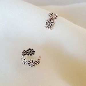 silver flower ear cuff 2