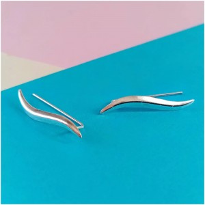 wind ear crawler earrings 2