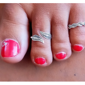 Adjustable Silver Leaf Toe Ring 2