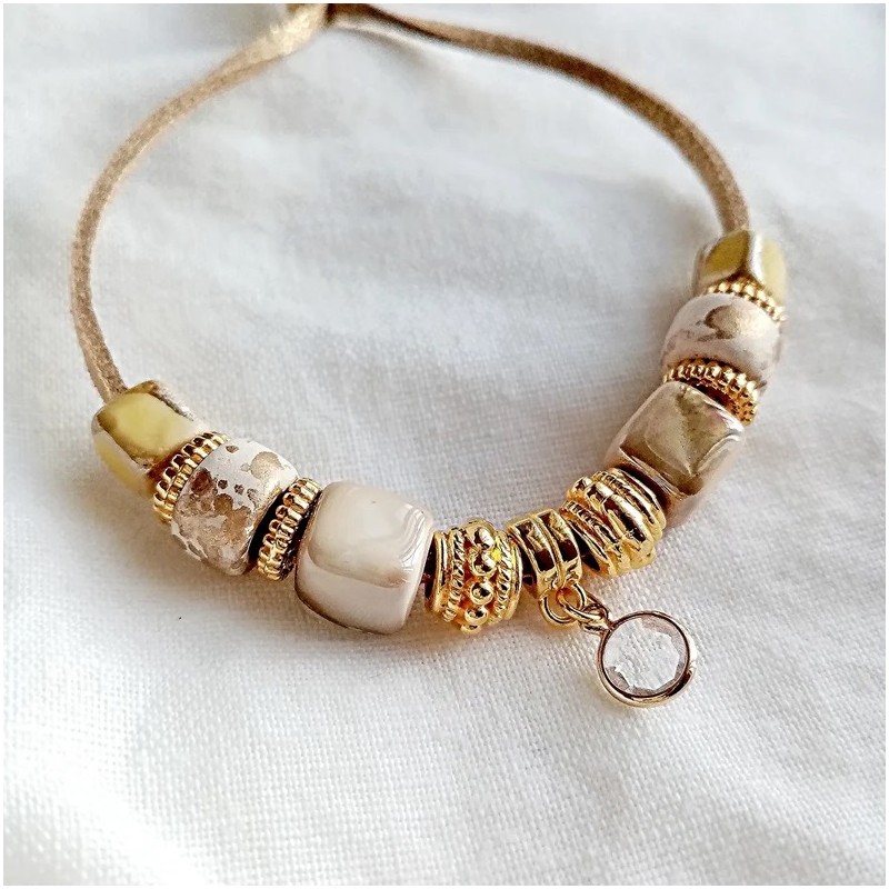 Boho bracelet with adjustable closure