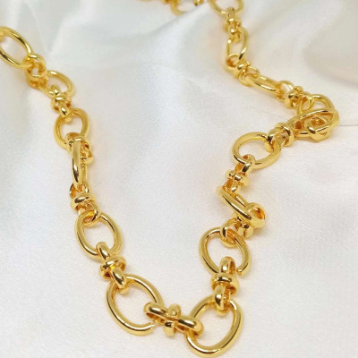 collar karen de eslabones dorados 2
