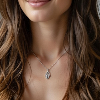 collar de plata mano de fatima
