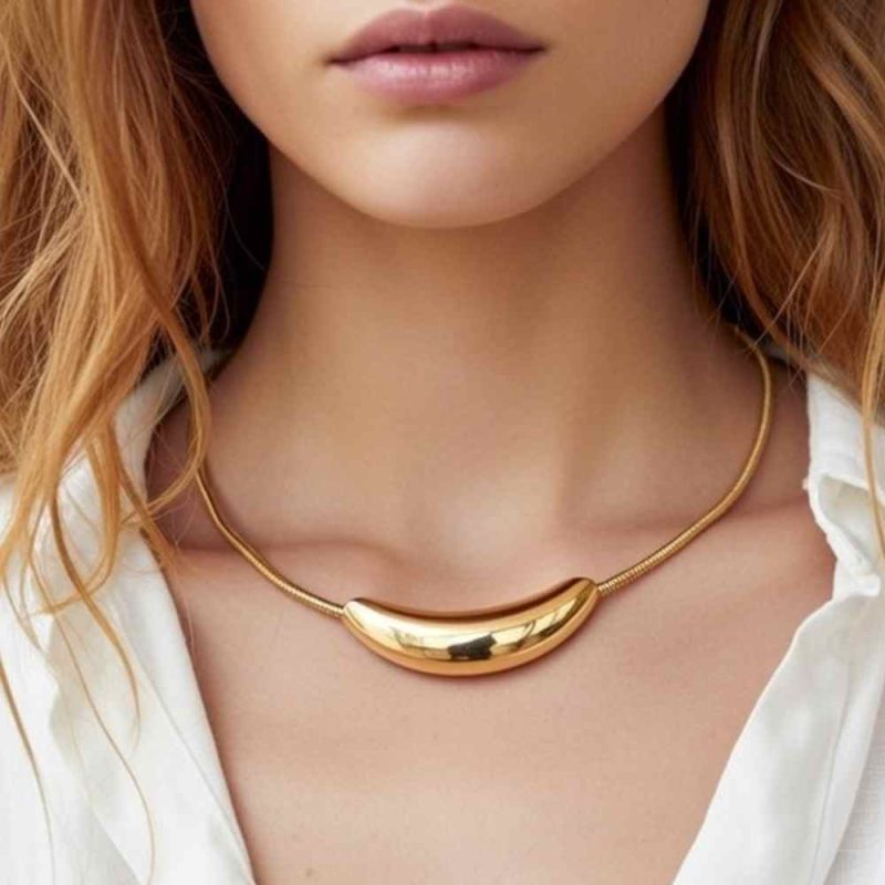 gold lunai necklace