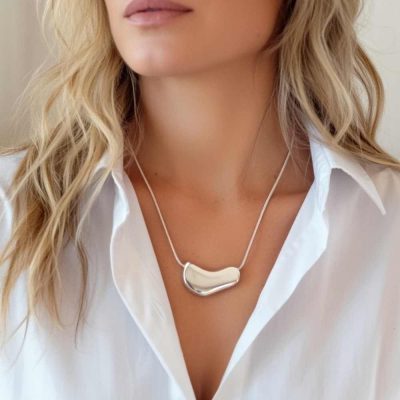 copy of Steel Curved Bar Choker Necklace Shiny