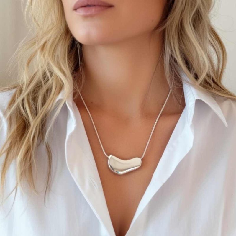 copy of Steel Curved Bar Choker Necklace Shiny