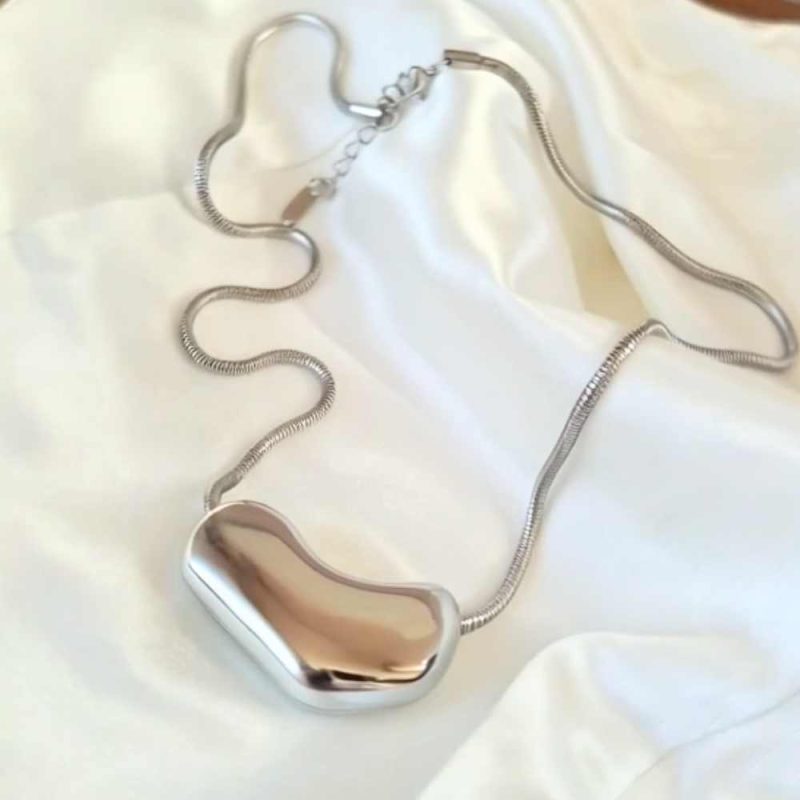 copy of Steel Curved Bar Choker Necklace Shiny