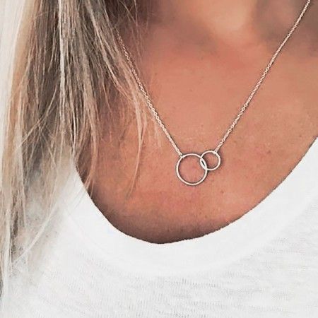 Gargantilla dos aros enlazados