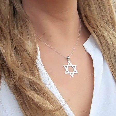 Elegant necklace with Star of David